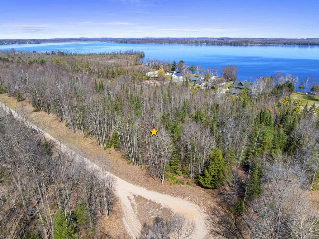 Photo of White Buck LANE, Crivitz, WI 54114 (MLS # 50324277)
