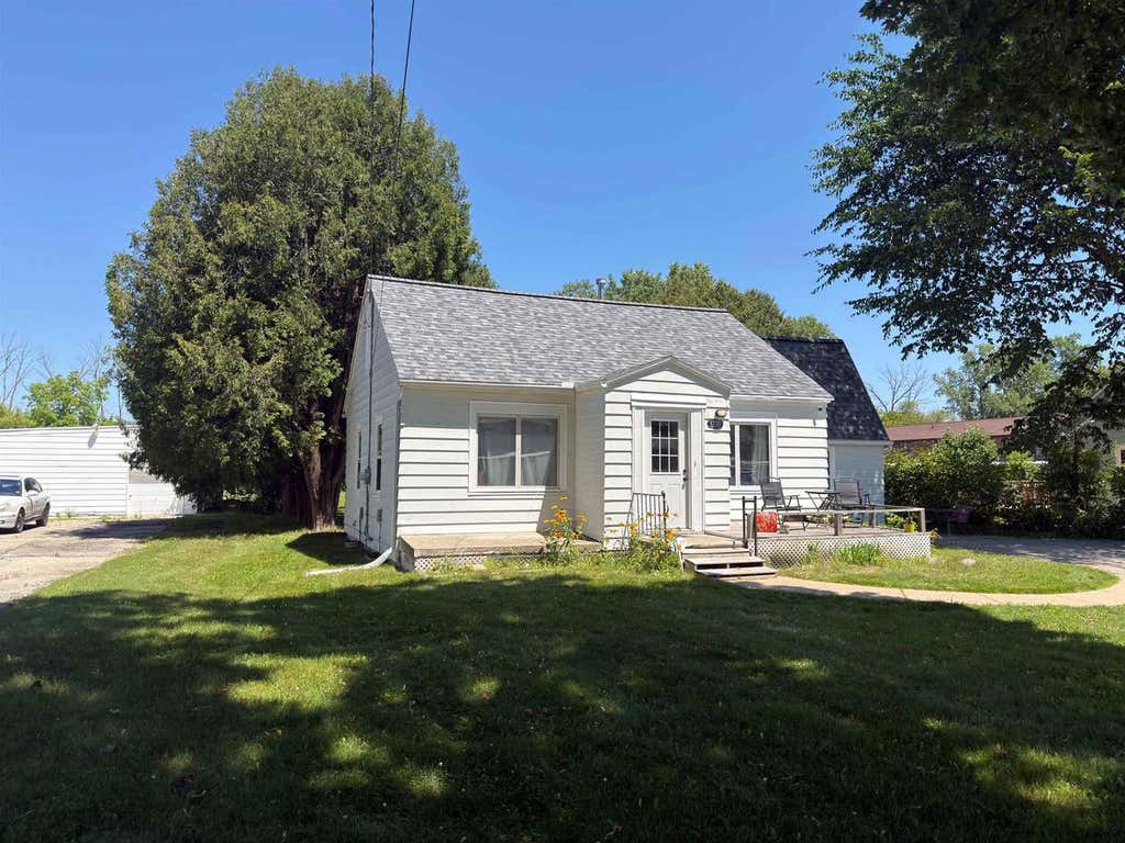 Photo of 1750 Western AVENUE, Green Bay, WI 54303 (MLS # 50330431)