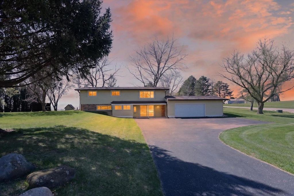 Photo of 1159 N Pember ROAD, Janesville, WI 53546 (MLS # 2021627)