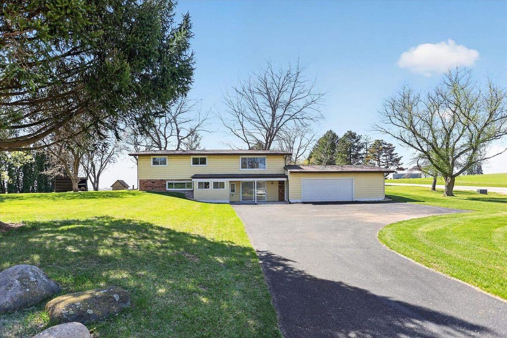 Photo of 1159 N Pember ROAD, Janesville, WI 53546 (MLS # 2021627)