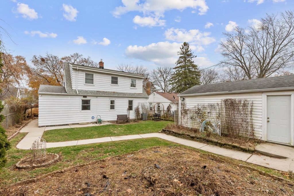 Photo of 5721 N 58th STREET, Milwaukee, WI 53218 (MLS # 1943696)