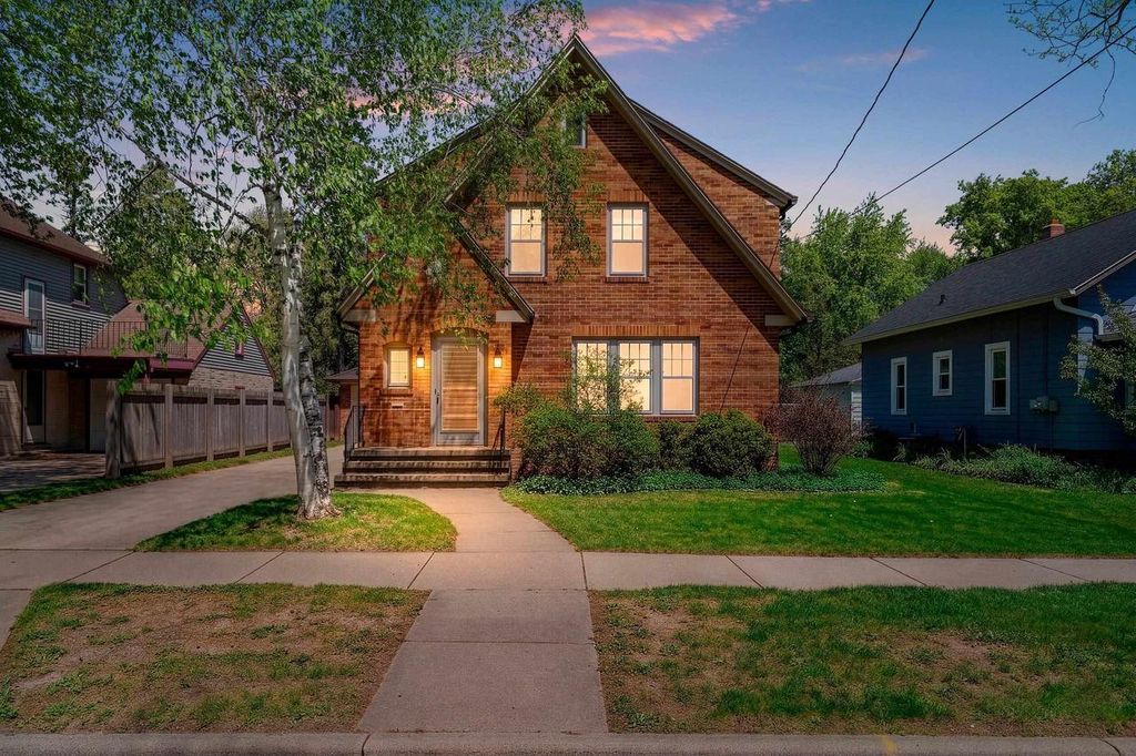 Photo of 1128 W Winnebago STREET, Appleton, WI 54914 (MLS # 50325713)