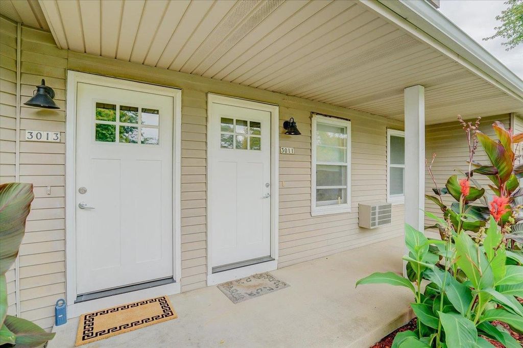 Photo of 708 N 10th STREET, Manitowoc, WI 54220 (MLS # 1944867)