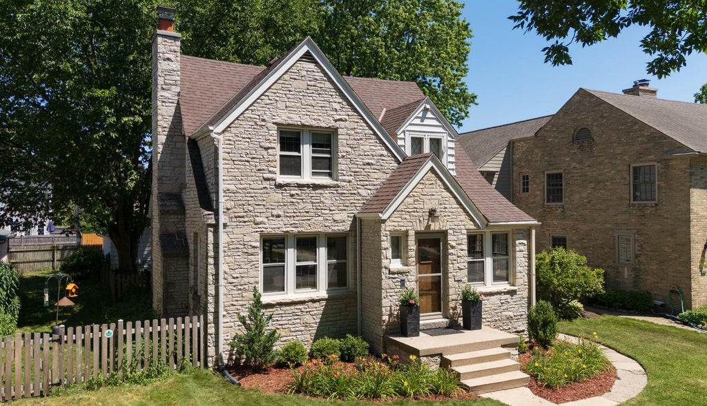 Photo of 5244 N Shoreland AVENUE, Whitefish Bay, WI 53217 (MLS # 1971744)