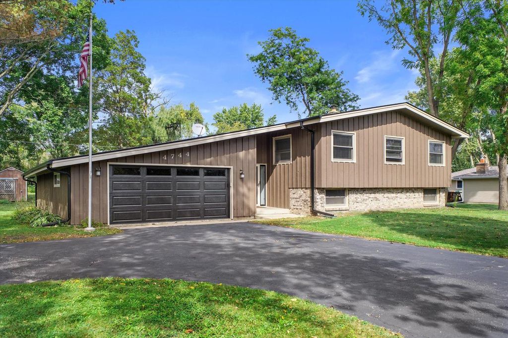 Photo of 4744 St Regis DRIVE, Mount Pleasant, WI 53403 (MLS # 1937796)