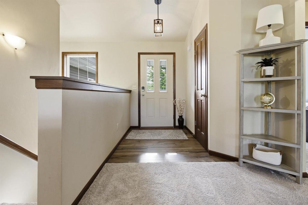 Photo of 848 Lotus TRAIL, Menasha, WI 54952 (MLS # 50330732)