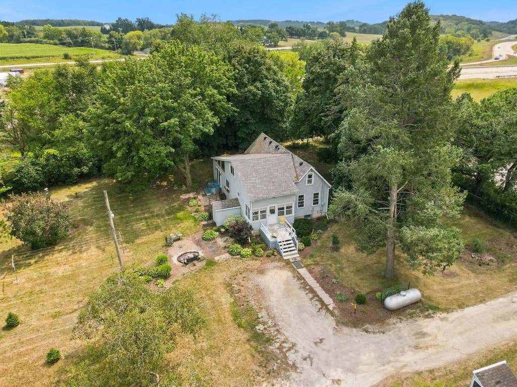 Photo of N1360 Deerpath ROAD, Fort Atkinson, WI 53538 (MLS # 2029931)