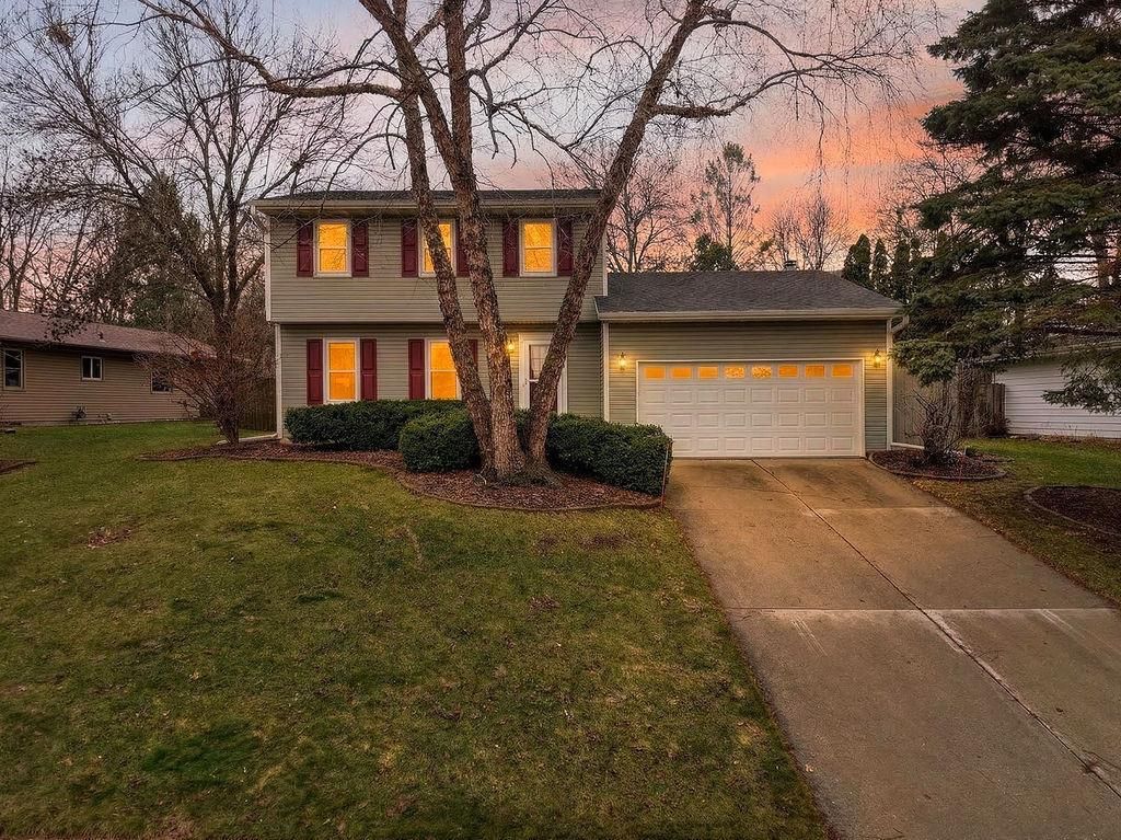 Photo of 218 Cedar DRIVE, Oregon, WI 53575 (MLS # 2017632)