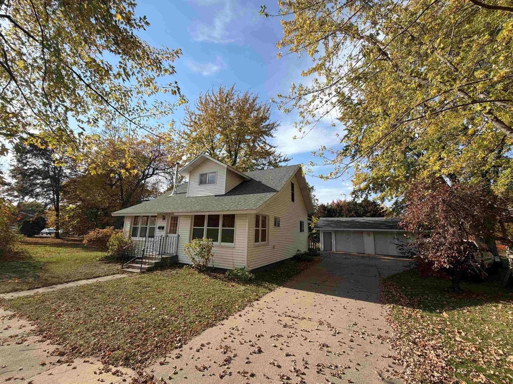 Photo of 409 7th STREET, Mosinee, WI 54455 (MLS # 22605106)