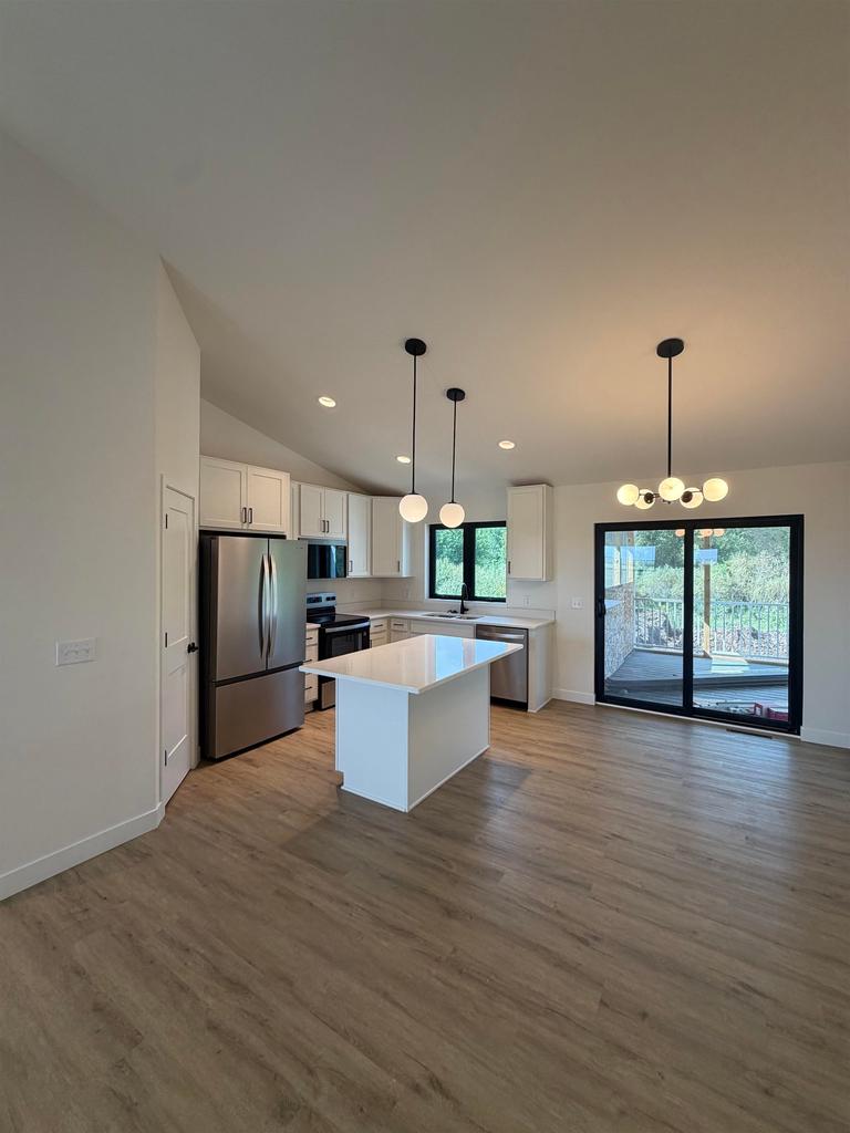 Photo of 984 Bell CIRCLE, Arlington, WI 53911 (MLS # 2022982)