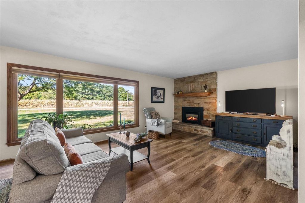 Photo of 10701 6 1/2 Mile ROAD, Caledonia, WI 53108 (MLS # 1936407)