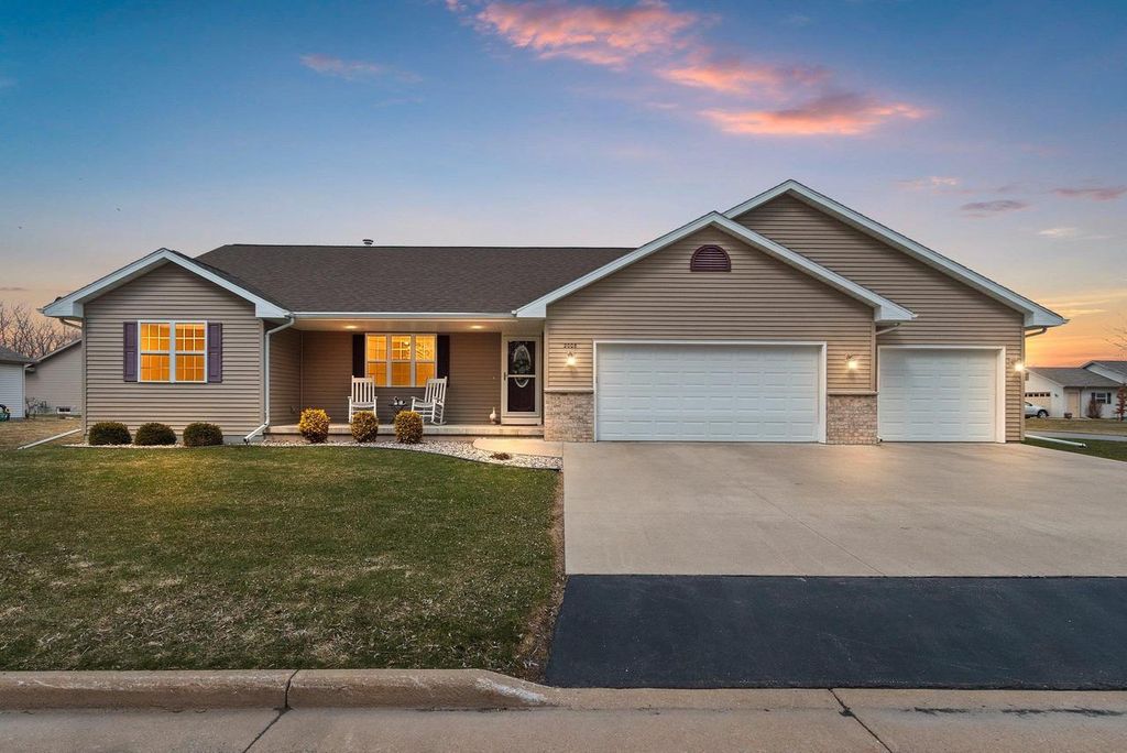 Photo of 2008 Natures WAY, Menasha, WI 54952 (MLS # 50323212)