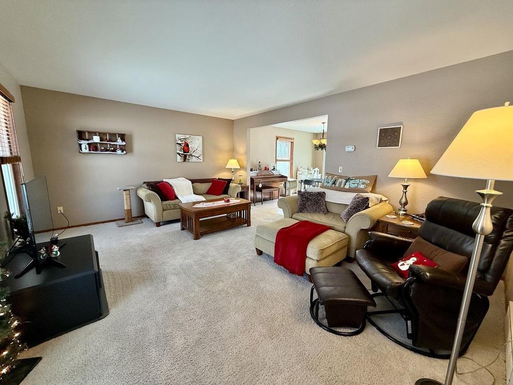 Photo of 363 Sunnybrook DRIVE, Oshkosh, WI 54904 (MLS # 50320642)