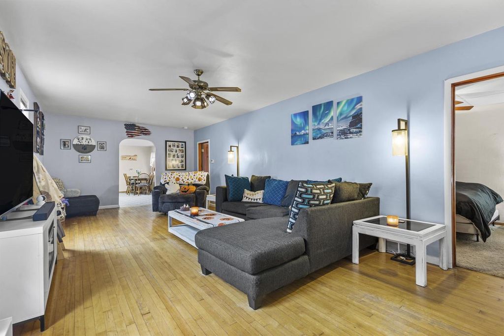 Photo of 827 Terrace AVENUE, Marinette, WI 54143 (MLS # 50316333)