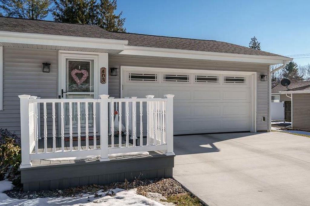 Photo of 403 Hart DRIVE, Clinton, WI 53525 (MLS # 2016414)