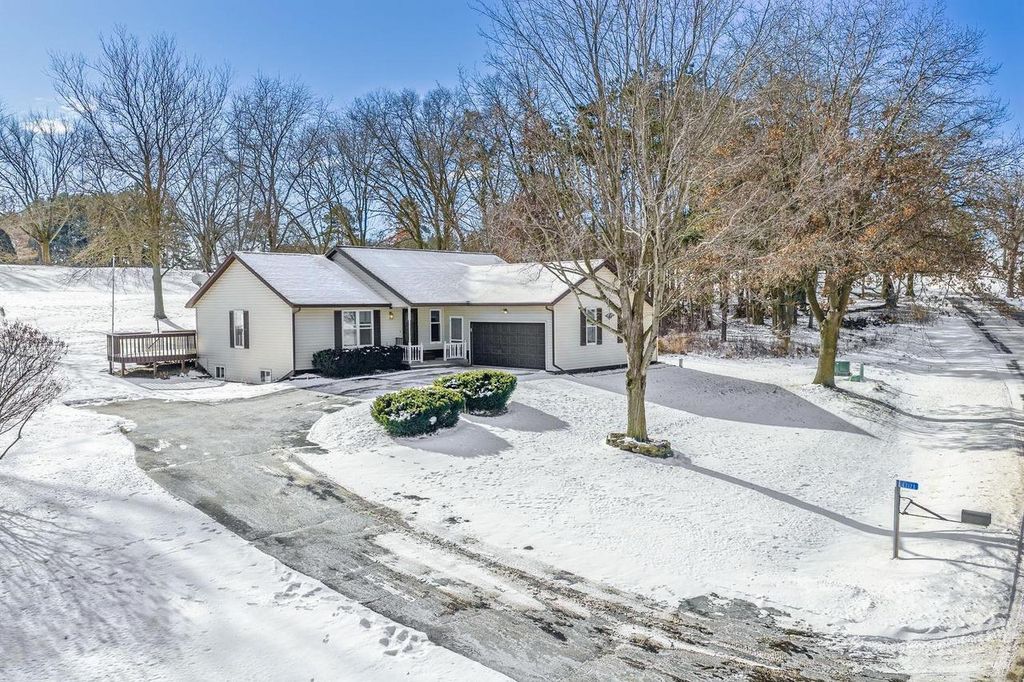 Photo of E7173 Eagle Ridge COURT, Reedsburg, WI 53959 (MLS # 2011352)