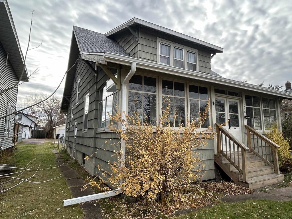 Photo of 910 N 20th STREET, Superior, WI 54880 (MLS # 6122969)