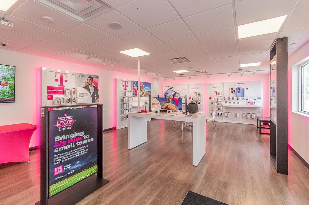 Photo of 1186 N Shawano STREET, New London, WI 54961 (MLS # 50320877)