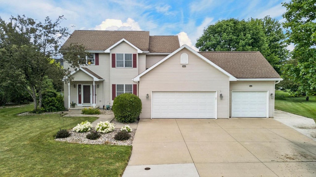 Photo of 4718 W Chicory LANE, Appleton, WI 54914 (MLS # 50330565)