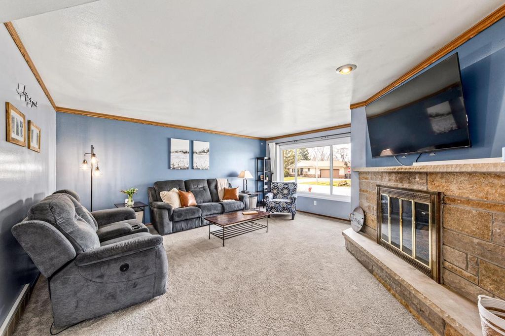 Photo of 4386 S Honey Creek DRIVE, Greenfield, WI 53220 (MLS # 1957114)