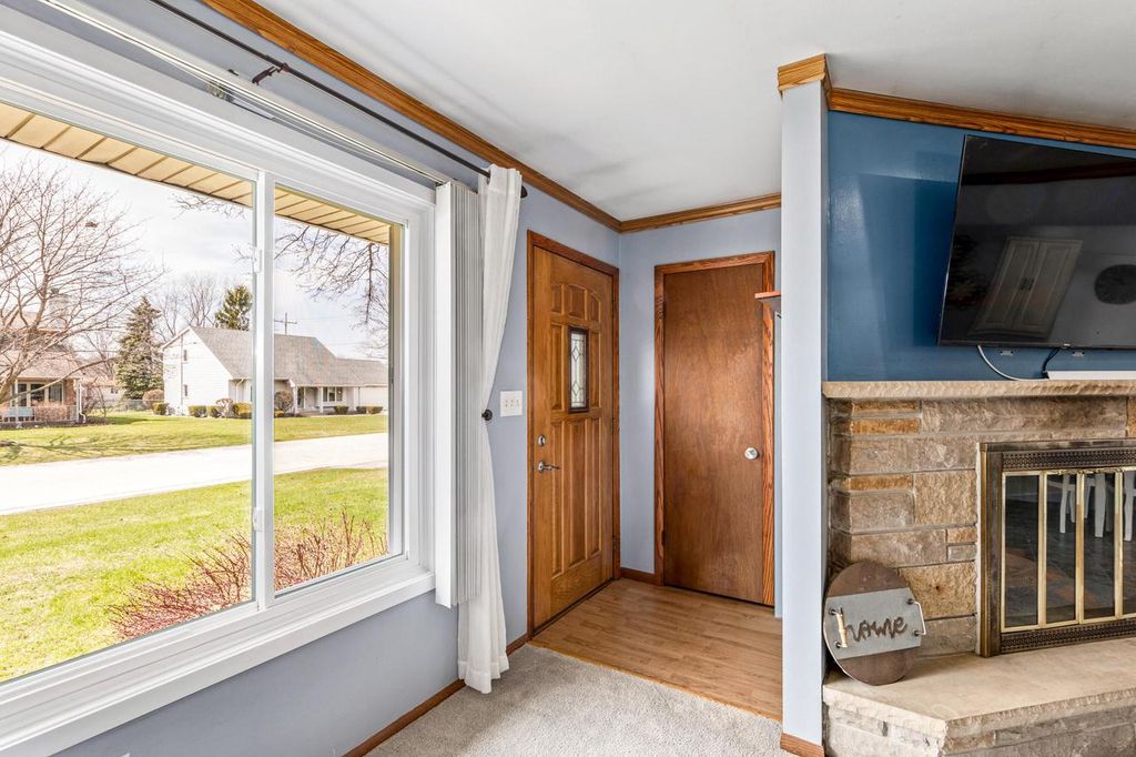 Photo of 4386 S Honey Creek DRIVE, Greenfield, WI 53220 (MLS # 1957114)