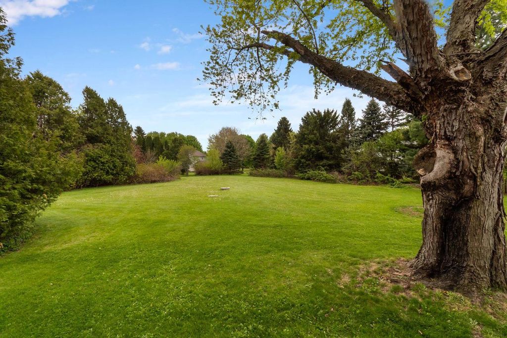 Photo of 3519 Swansee RIDGE, Sun Prairie, WI 53590 (MLS # 2022323)