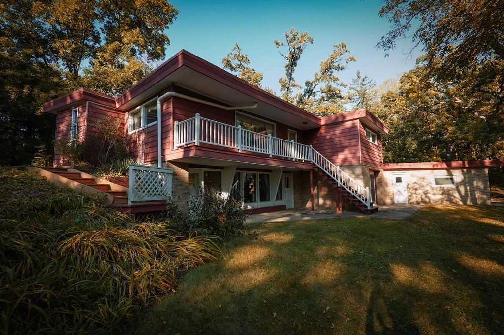 Photo of 29222 Durand AVENUE, Burlington, WI 53105 (MLS # 1935331)