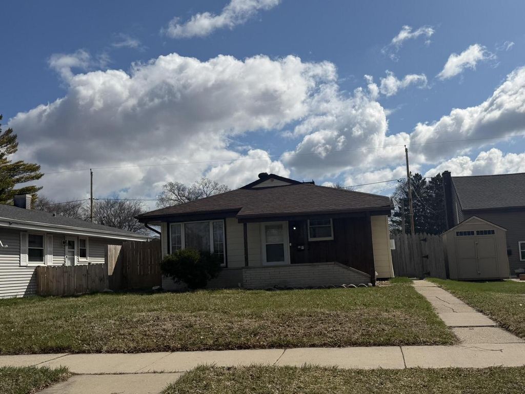 Photo of 5828 N 80th STREET, Milwaukee, WI 53218 (MLS # 1957991)