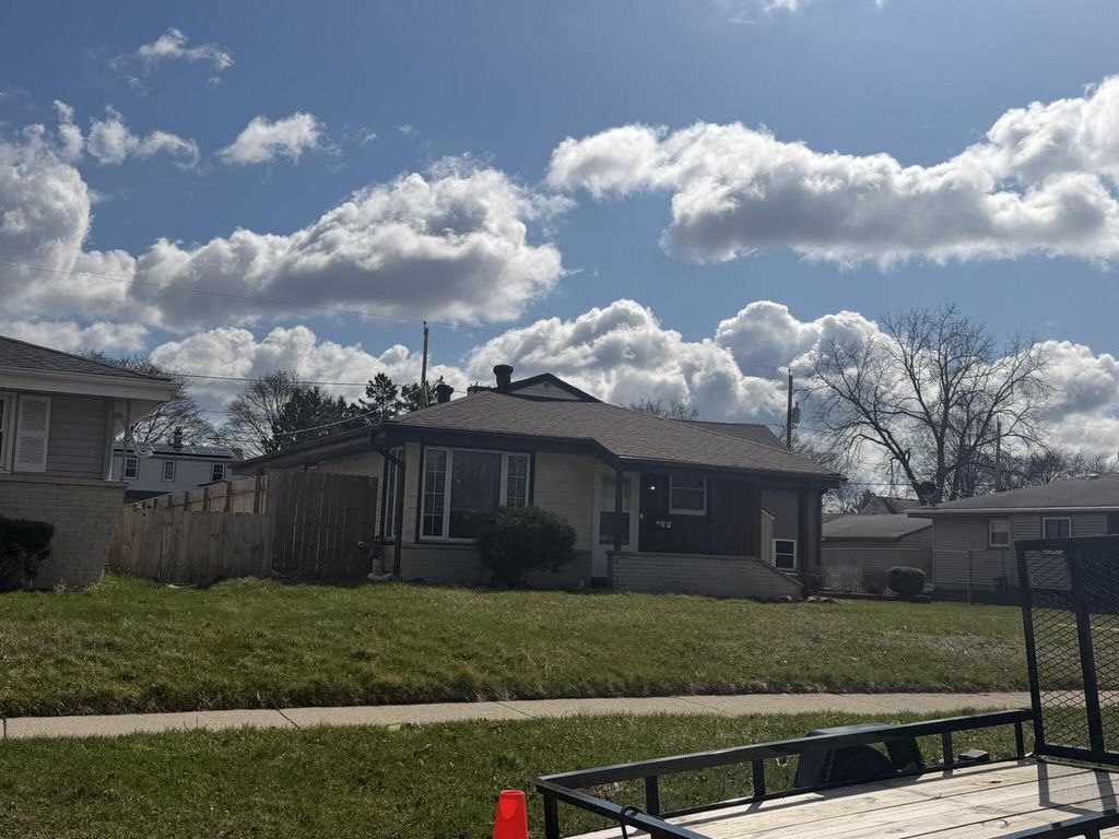 Photo of 5828 N 80th STREET, Milwaukee, WI 53218 (MLS # 1957991)
