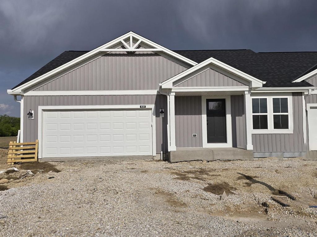 Photo of 618 Harvest LANE, Hartford, WI 53027 (MLS # 1956827)