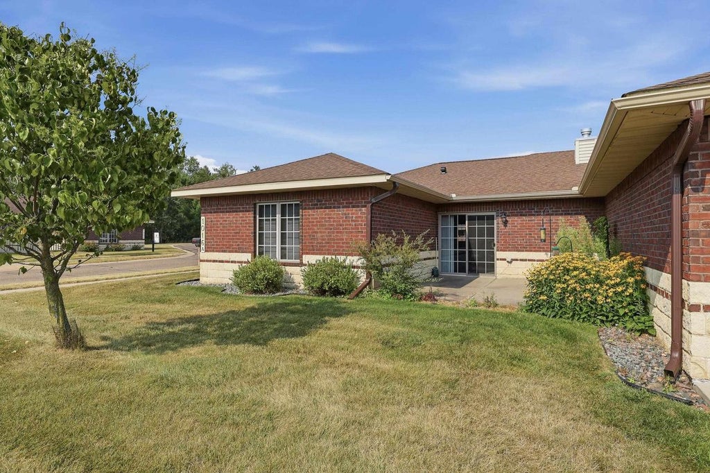 Photo of 1016 Jasmine LANE #Unit A, Stevens Point, WI 54482 (MLS # 22603601)