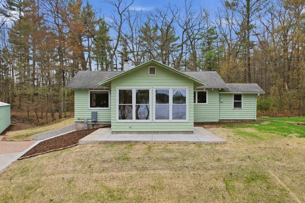Photo of E1875 Doede LANE, Iola, WI 54945 (MLS # 22601717)