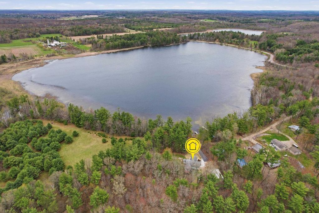 Photo of E1875 Doede LANE, Iola, WI 54945 (MLS # 22601717)