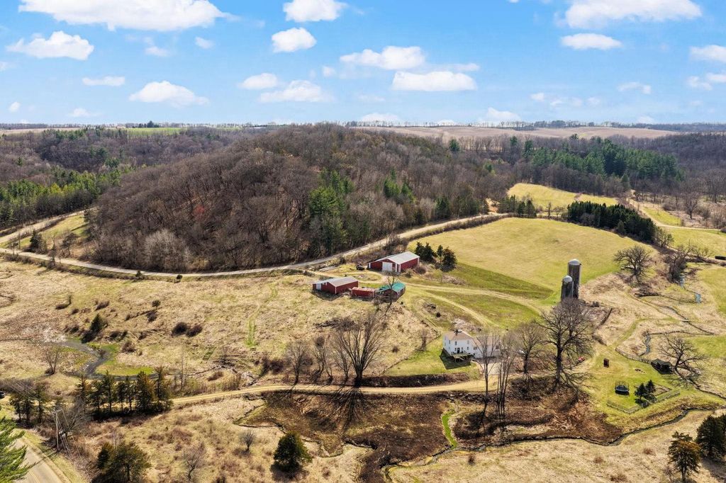 Photo of 3850 County Road Y, Dodgeville, WI 53533 (MLS # 2019994)