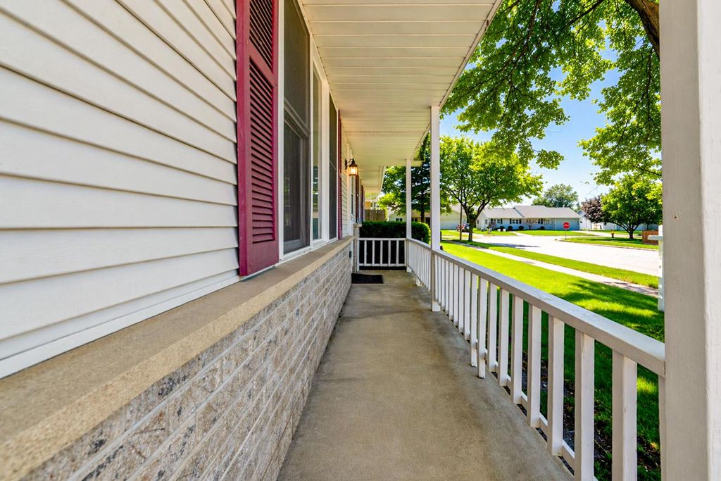 Photo of 9617 Grayce DRIVE, Sturtevant, WI 53177 (MLS # 1955938)