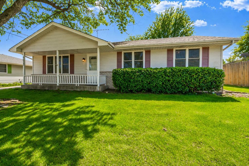 Photo of 9617 Grayce DRIVE, Sturtevant, WI 53177 (MLS # 1955938)