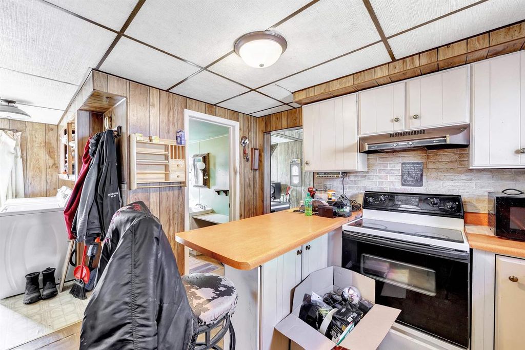 Photo of 1611 Jackson STREET, Two Rivers, WI 54241 (MLS # 50322043)