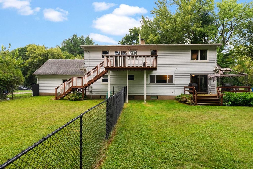 Photo of 4611 Dennis DRIVE, Madison, WI 53704 (MLS # 2031700)