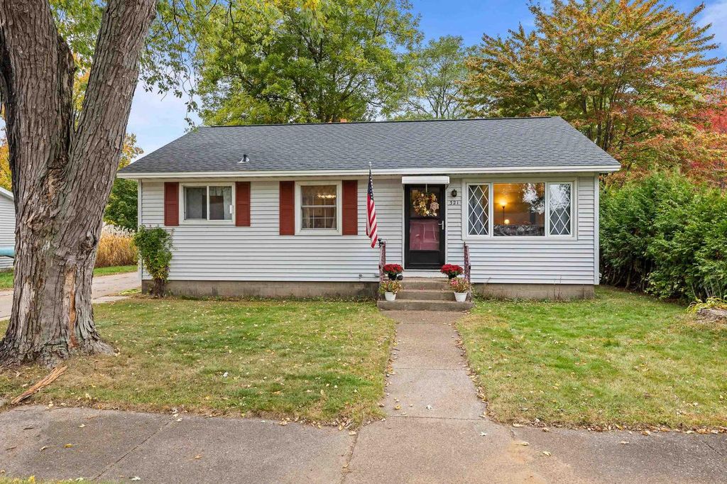 Photo of 321 18th Street North St, Wisconsin Rapids, WI 54494 (MLS # 22505003)
