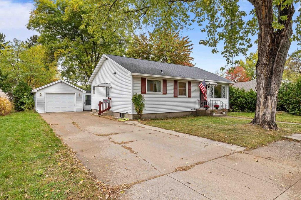 Photo of 321 18th Street North St, Wisconsin Rapids, WI 54494 (MLS # 22505003)