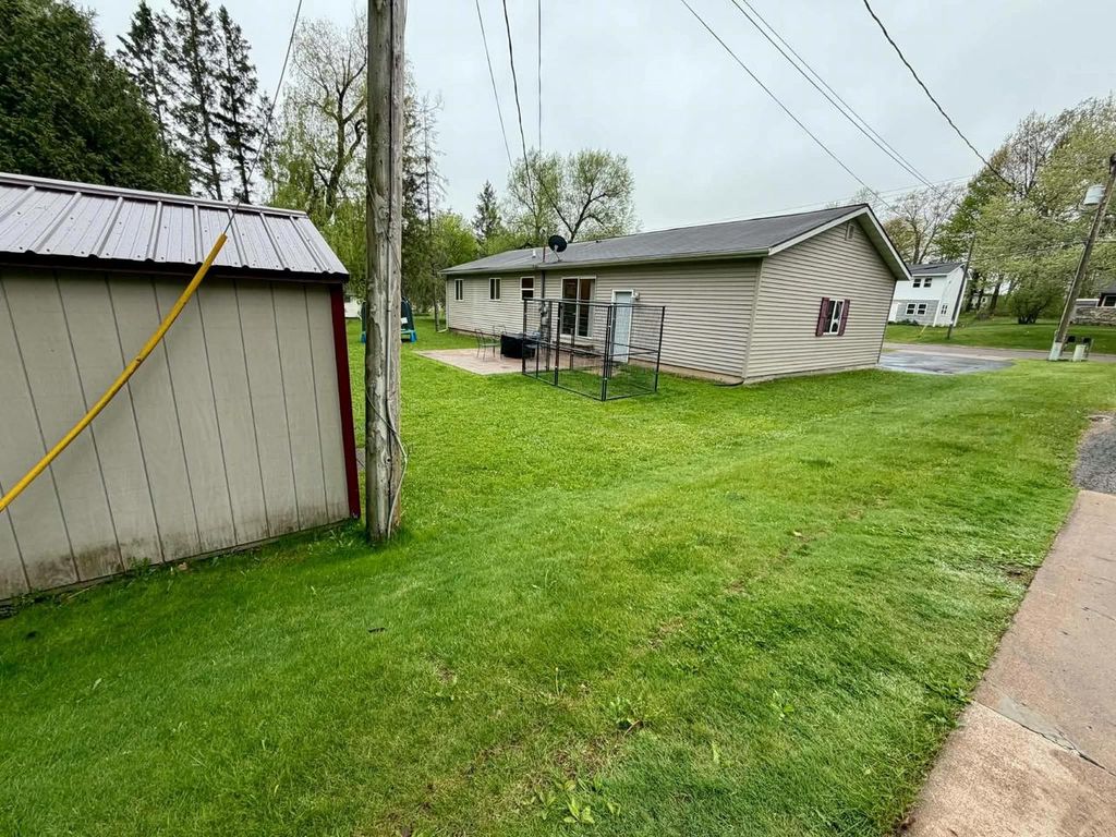 Photo of 424 Billings AVENUE, Medford, WI 54451 (MLS # 22602190)
