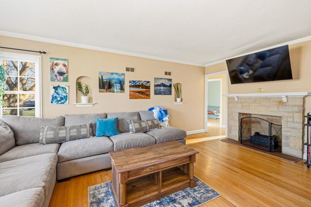 Photo of 6142 N Apple Blossom LANE, Milwaukee, WI 53217 (MLS # 1957367)