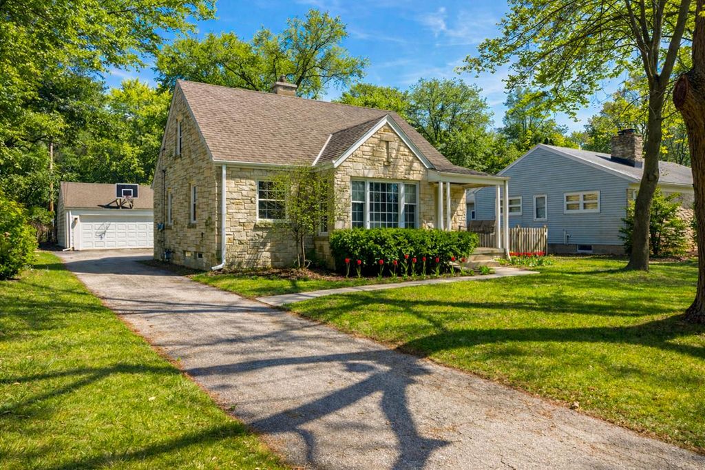 Photo of 6142 N Apple Blossom LANE, Milwaukee, WI 53217 (MLS # 1957367)