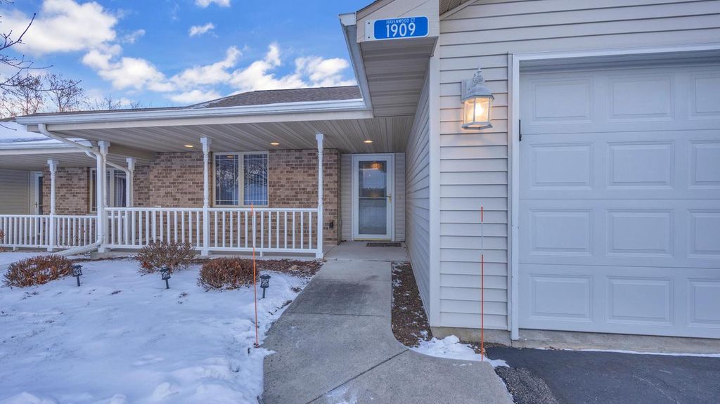 Photo of 1909 Havenwood COURT, Sheboygan, WI 53081 (MLS # 1948130)