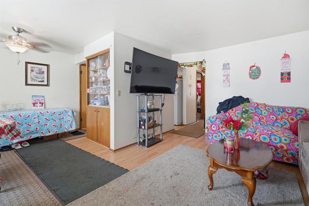 Photo of 2325 N Ballard ROAD, Appleton, WI 54911 (MLS # 50319052)