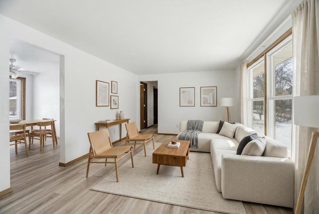 Photo of 224 S Telulah AVENUE, Appleton, WI 54915 (MLS # 50322688)