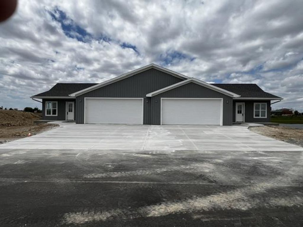 Photo of 812 Lakeview LANE, Ripon, WI 54971 (MLS # 50325207)