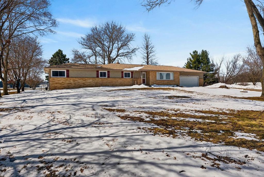 Photo of 5529 Langer ROAD, Marshall, WI 53559 (MLS # 2017238)