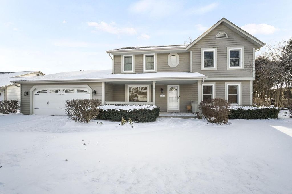 Photo of 683 Fox Run DRIVE, Saukville, WI 53080 (MLS # 1948187)