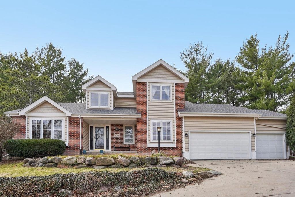 Photo of 7313 Ashwabay LANE, Madison, WI 53719 (MLS # 2018863)